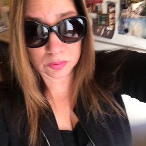 Meet your Posher, Marisa